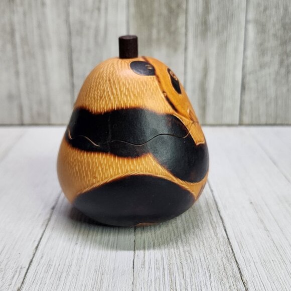 Vintage Panda Bear Gourd Shaker Trinket Coin Holder Hand Carved/Painted 4'' Tall - Picture 3 of 11